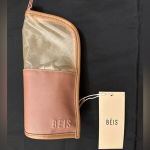 NWT BÉIS The Makeup Brush Pouch in Camel — Limited Edition and Sold Out!